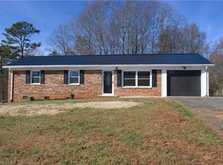 258 Badgett Ave, Mount Airy, NC 27030