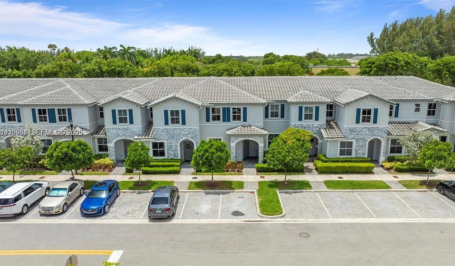 Keys Gate Residential — Photo 1