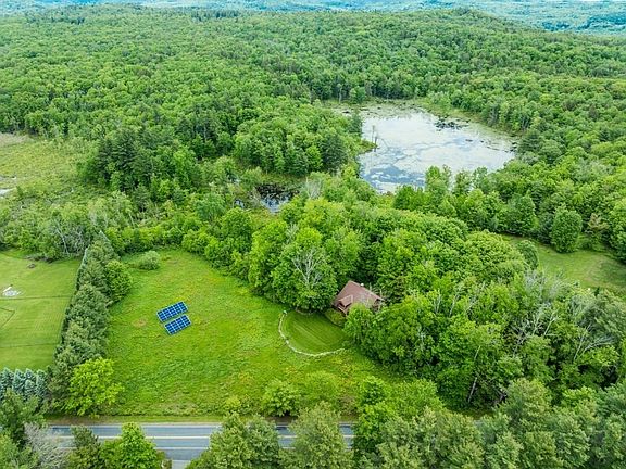 4th image of 496 Old Post Rd