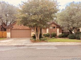 10 Cascade Gln, Hollywood Park, TX 78232