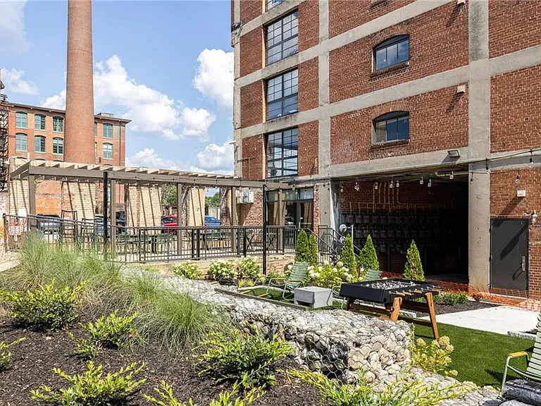 170 Boulevard SE #E116 — Photo 33