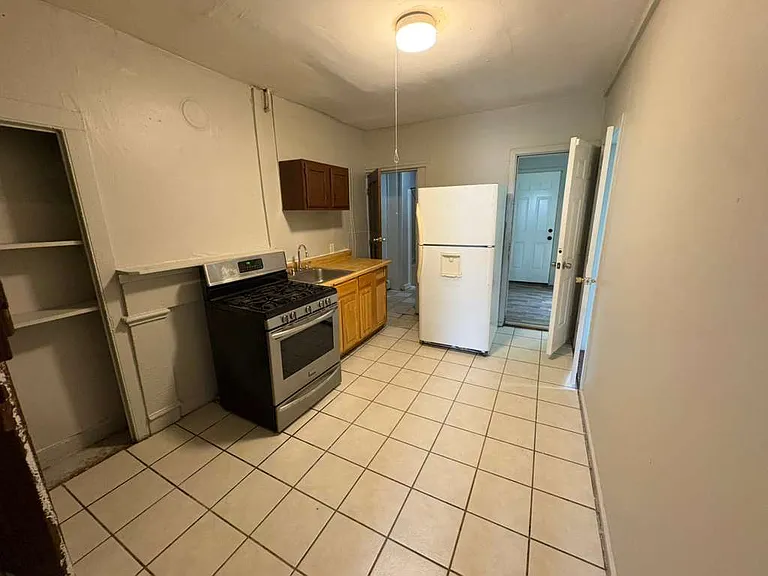 257 Elk St #1 — Photo 6