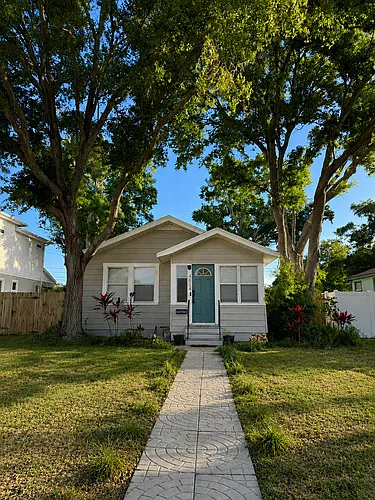 4624 Iris St N Photo 1 4624 Iris St N Photo 1