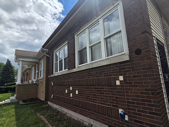 2nd image of 8226 S Honore St