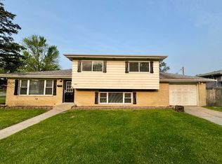 4230 Barry Ln, Oak Forest, IL 60452