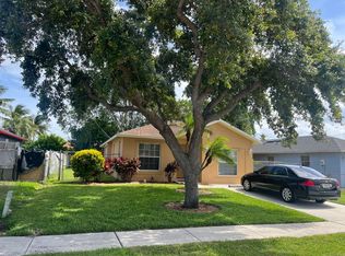 2625 W 28th St, Riviera Beach, FL 33404
