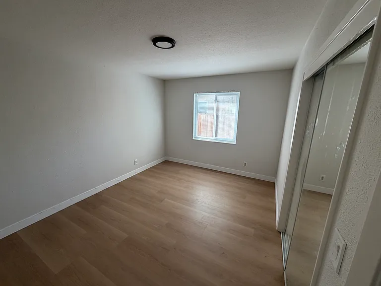 405 S 7th St #6 — Photo 7