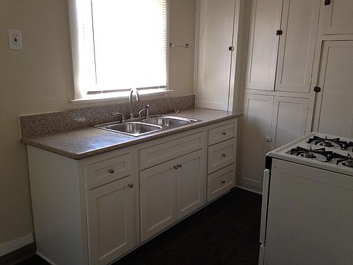 5th image of 2842 E 6th St APT B