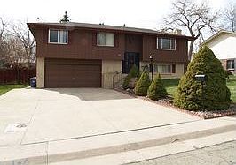 Home for Sale in Arvada, Colorado $214,900