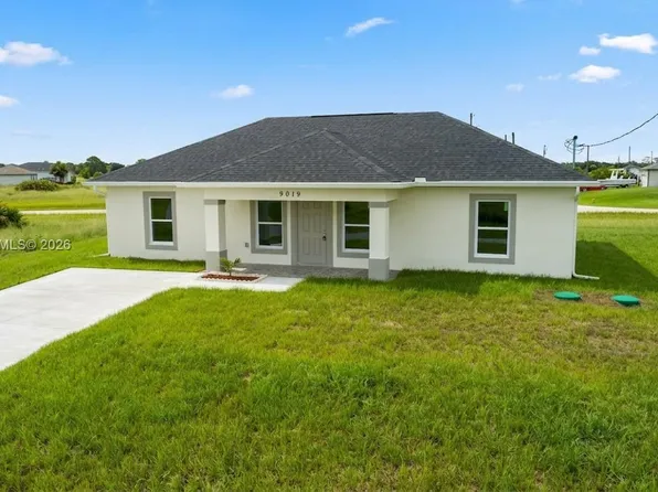 9019 E Crow Cir, Labelle, FL 33935