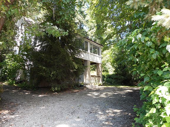 front secluded driveway