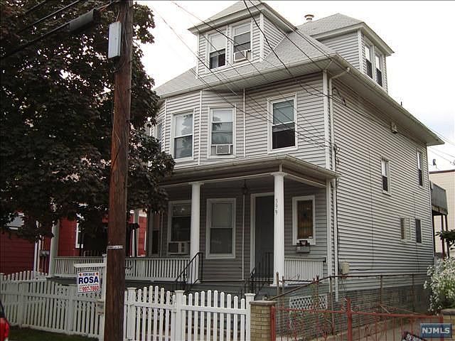 Front Right View