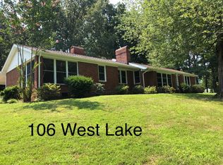 106 W Lake Dr, Dickson, TN 37055