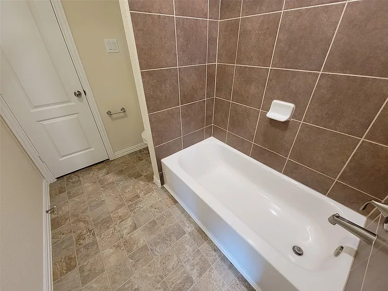 5209 Dauntless Dr — Photo 40
