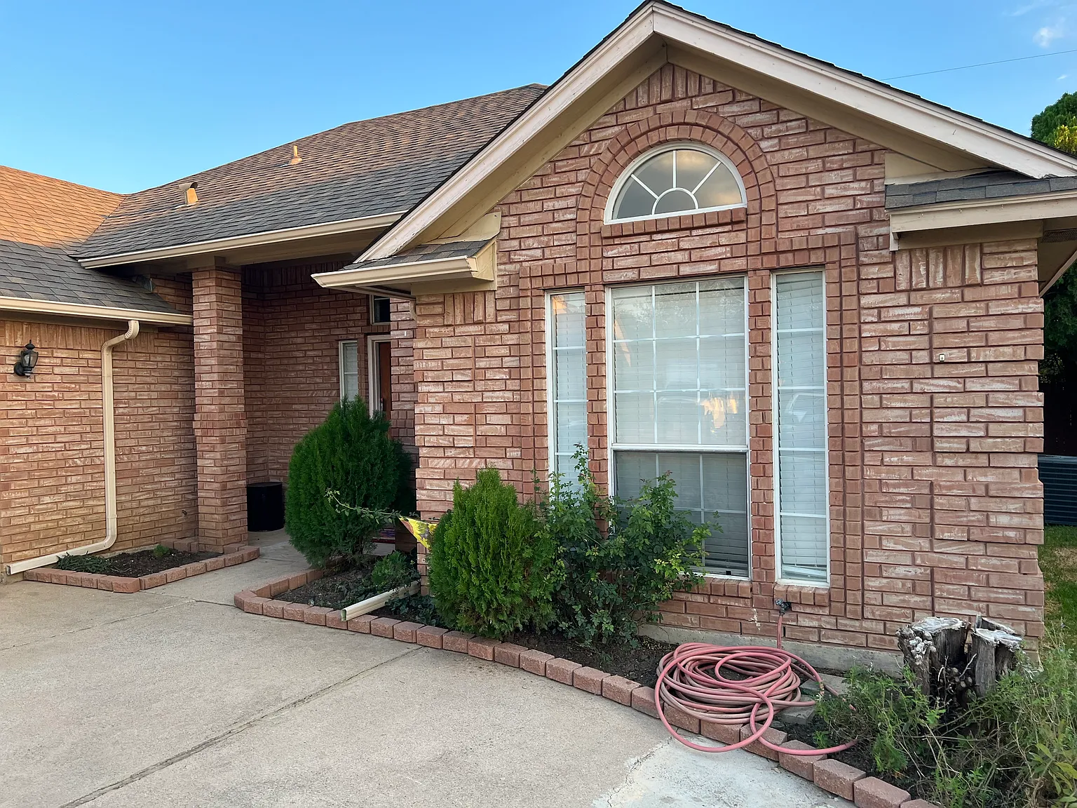 3 bed, 1489 sqft, $2,000 — Photo 1