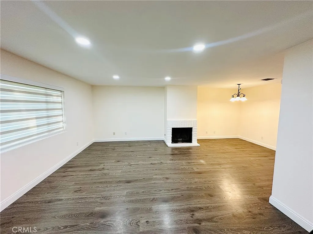3 bed, 2.5 bath, 1444 sqft, $2,700 — Photo 4