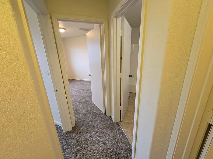 215 Meadowood Ct #A — Photo 9