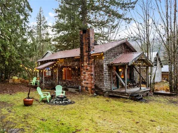 113 3rd Street S, Skykomish, WA 98288