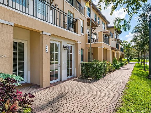 9238D521-CAC4-4684-906D-8CB126BB4430