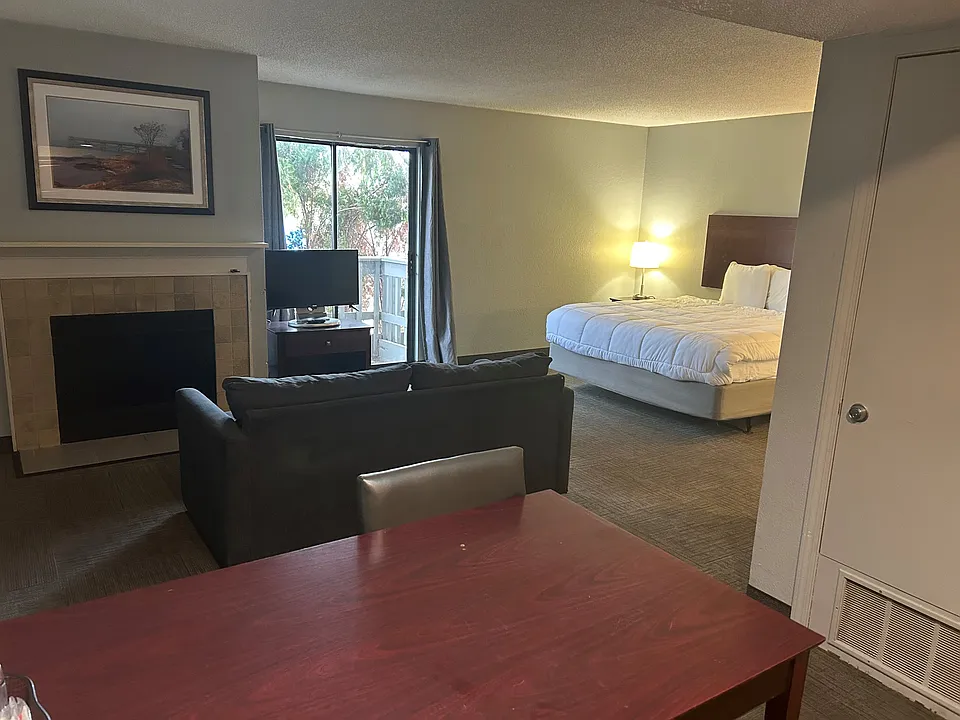 Madison Apartments on Long Wharf