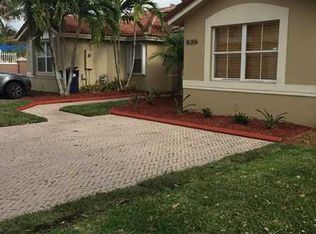 16306 SW 46th Ter, Miami, FL 33185