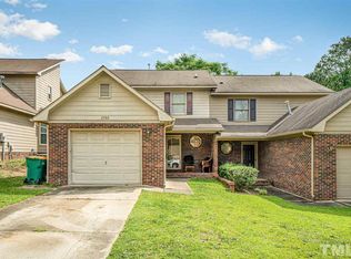 2586 Gotts Ln, Fayetteville, NC 28306