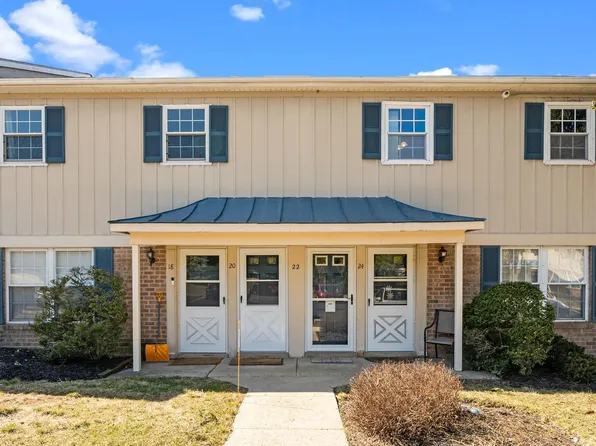 22 Derry Dr, North Wales, PA 19454