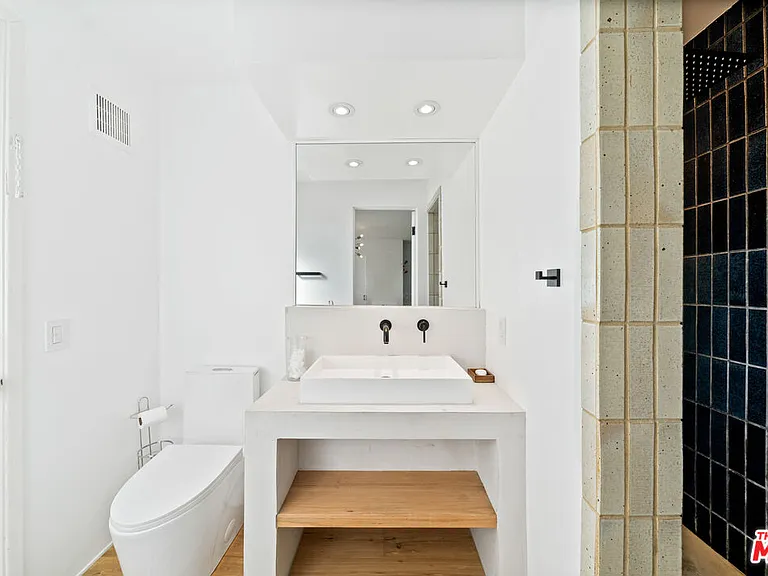 23812 Malibu Crest Dr — Photo 20