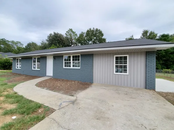 18 University Pl, Statesboro, GA 30458