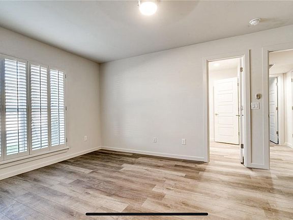 4th image of 1110 Sherwood Ln APT 104