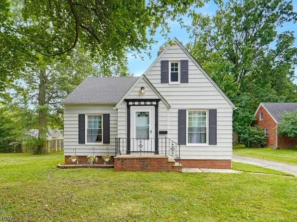 4258 Bluestone Rd, South Euclid, OH 44121