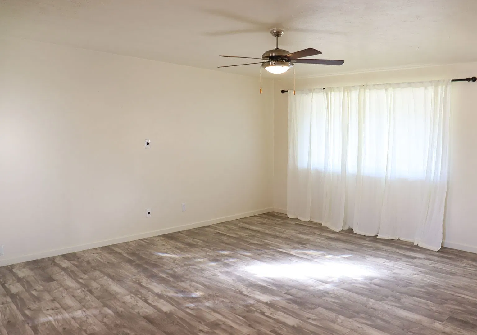 Three bedroom home — Photo 4