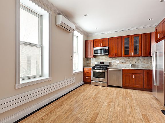 2nd image of 45-36 11th St #2