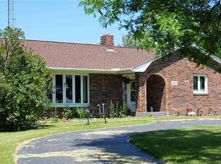 18217 S Mound Rd, Sherrill, IA 52073