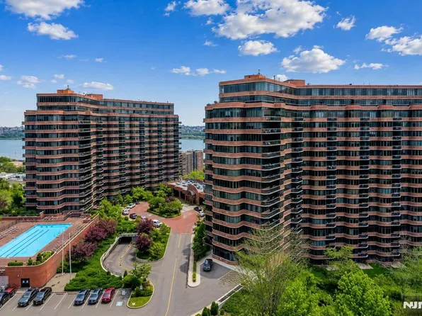 100 Carlyle #16 J/K N, Cliffside Park, NJ 07010