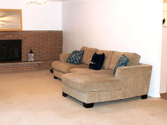 LivingRoom_7600