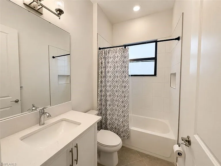 20202 Ainsley St — Photo 18