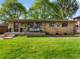 313 Ely Dr S, Northville, MI 48167