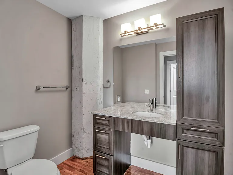 Crescendo Loft Apartments — Photo 39