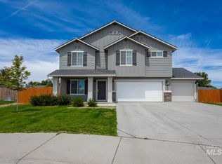 930 SW Accipiter Pl, Mountain Home, ID 83647