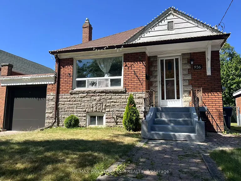 936 Pharmacy Ave — Photo 3
