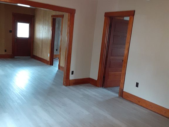 4th image of 300 Palmer Ave