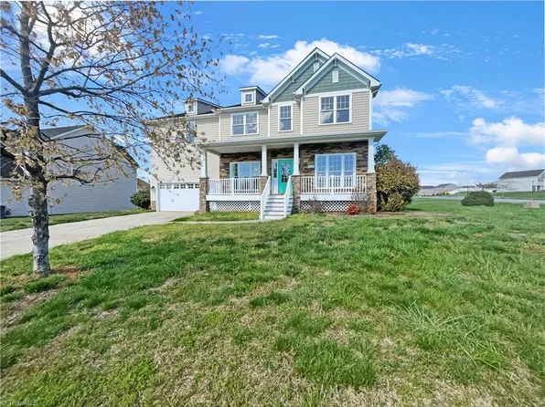 715 Trifecta Ct, Whitsett, NC 27377