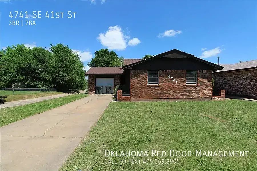 1st image of 4741 SE 41st St