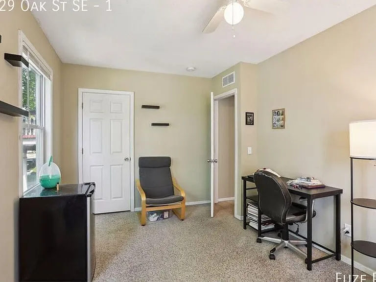 629 Oak St SE #1 — Photo 14