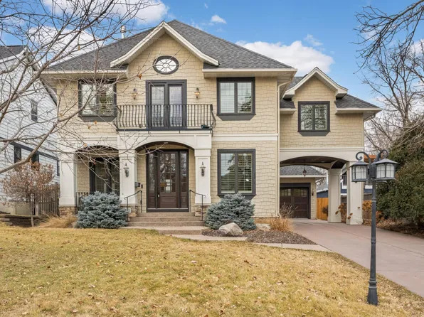 3604 W 55th St, Edina, MN 55410