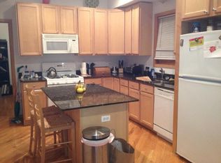 1106 W Cornelia Ave #2, Chicago, IL 60657
