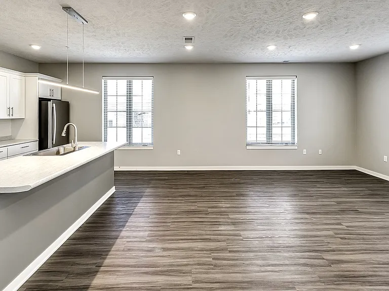 Deerfield Apartments & Chateaus — Photo 24