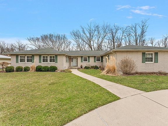 2nd image of 209 Shorewood Dr