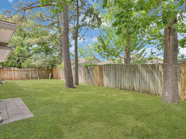 15722 Pagehurst Dr — Photo 30